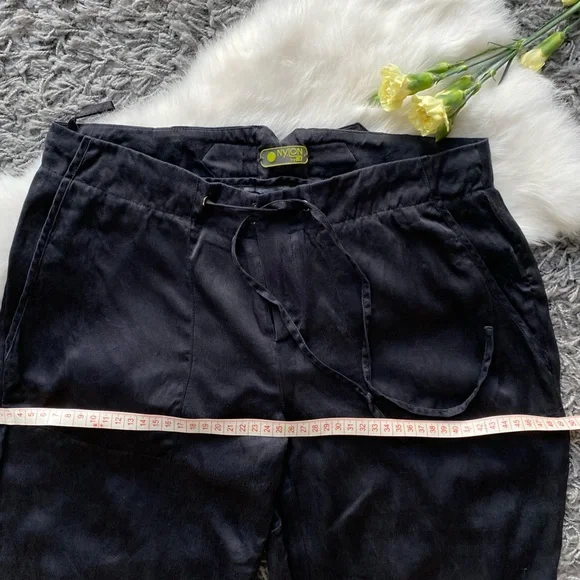 Nylon by Dex Silk Wide-Leg Trousers - Picture 7 of 9